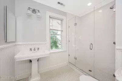 10 Thornhill Road, Greenwich, CT 06878 - Photo 17