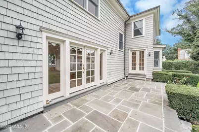 10 Thornhill Road, Greenwich, CT 06878 - Photo 23