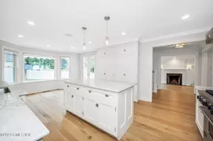 10 Thornhill Rd, Greenwich, CT 06878 - Photo 5