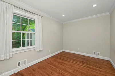 94 Londonderry Drive, Greenwich, CT 06830 - Photo 25