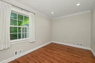 94 Londonderry Dr, Greenwich, CT 06830 - Photo 25