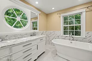 94 Londonderry Dr, Greenwich, CT 06830 - Photo 41