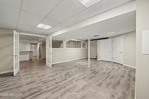 94 Londonderry Dr, Greenwich, CT 06830 - Photo 61
