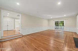 94 Londonderry Dr, Greenwich, CT 06830 - Photo 5