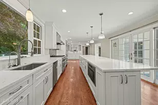 94 Londonderry Dr, Greenwich, CT 06830 - Photo 21