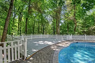 94 Londonderry Dr, Greenwich, CT 06830 - Photo 79