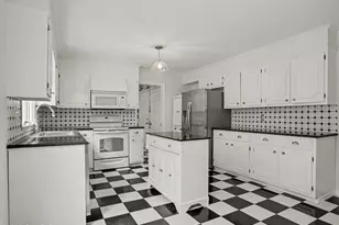 23 Copper Beech Rd, Greenwich, CT 06830 - Photo 5