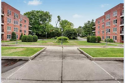 52 Lafayette Place #2H, Greenwich, CT 06830 - Photo 21