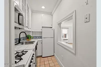 25 W Elm Street #51, Greenwich, CT 06830 - Photo 9