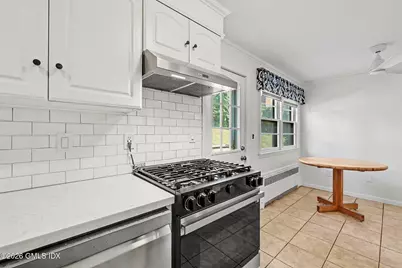 20 Meyer Place, Greenwich, CT 06878 - Photo 7