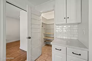 20 Meyer Pl, Greenwich, CT 06878 - Photo 9