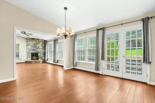 16 Intervale Pl, Greenwich, CT 06830 - Photo 9