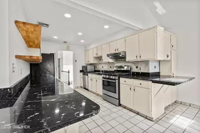 28 Gregory Road, Greenwich, CT 06807 - Photo 5