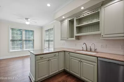 25 Decatur Street #B, Greenwich, CT 06807 - Photo 15
