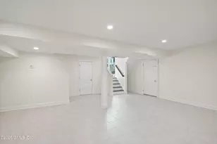 25 Decatur St, Greenwich, CT 06807 - Photo 31