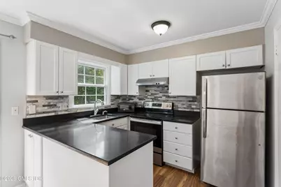 12 Camelot Drive #E1, Norwalk, CT 06850 - Photo 9