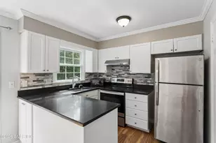 12 Camelot Dr, Norwalk, CT 06850 - Photo 9