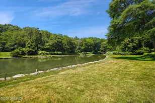 31 Meadow Wood Dr, Greenwich, CT 06830 - Photo 29