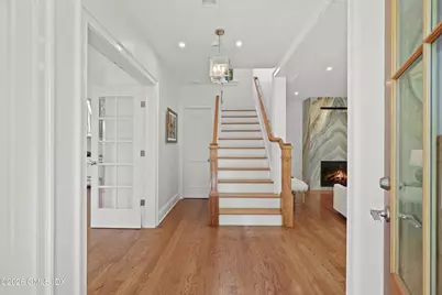 31 Meadow Wood Drive, Greenwich, CT 06830 - Photo 5