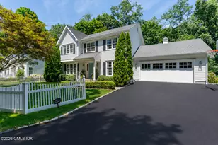 31 Hawthorne Street Nor, Greenwich, CT 06831 - Photo 3