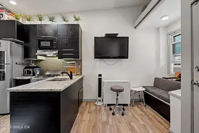 115 Hamilton Avenue #C, Greenwich, CT 06830 - Photo 3