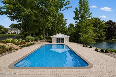 46 S Stonehedge Drive, Greenwich, CT 06831 - Photo 13