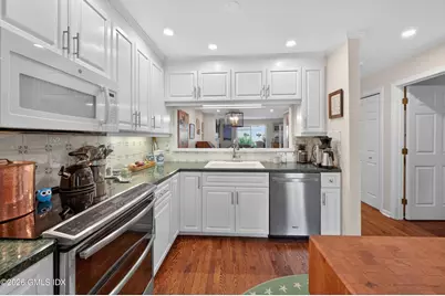 51 Forest Avenue #70, Old Greenwich, CT 06870 - Photo 5