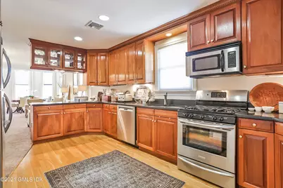 12 Lexington Avenue #2, Greenwich, CT 06830 - Photo 9