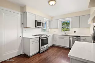106 Henry St, Greenwich, CT 06830 - Photo 3