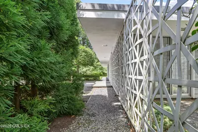 565 Oenoke Ridge, New Canaan, CT 06840 - Photo 29