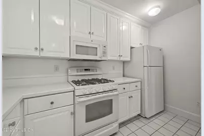 25 W Elm Street #37, Greenwich, CT 06830 - Photo 11