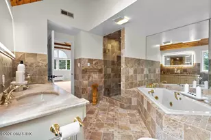 2 Choctaw Ln, Greenwich, CT 06831 - Photo 25