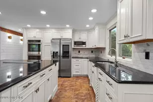 2 Choctaw Ln, Greenwich, CT 06831 - Photo 9