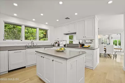 22 Northway, Old Greenwich, CT 06870 - Photo 11