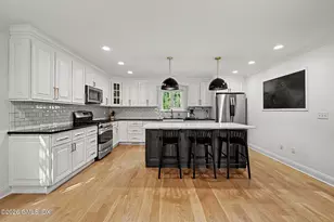 16 Dale Dr, Greenwich, CT 06831 - Photo 9