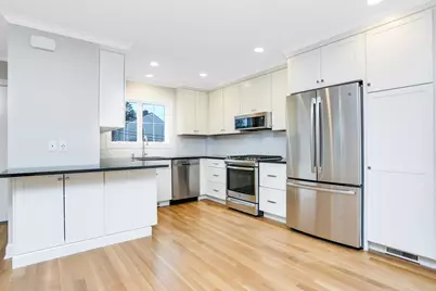 81 Cos Cob Avenue #B, Greenwich, CT 06807 - Photo 3