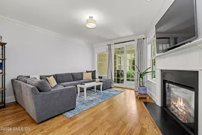 32 Reynolds Place #B, Greenwich, CT 06830 - Photo 5