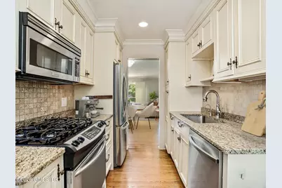 8 Whiffletree Way #8, Greenwich, CT 06878 - Photo 5
