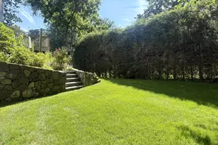 24 Buena Vista Dr, Greenwich, CT 06831 - Photo 35