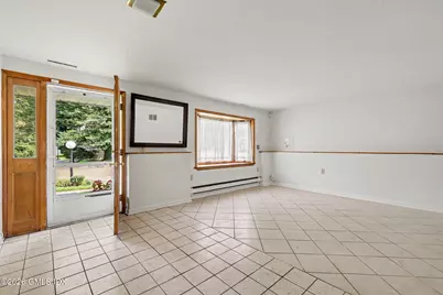 29 Amherst Road, Greenwich, CT 06878 - Photo 3