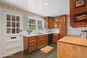 6 Charter Oak Ln, Greenwich, CT 06830 - Photo 29
