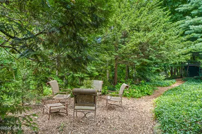 6 Charter Oak Lane, Greenwich, CT 06830 - Photo 13