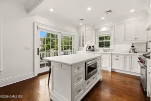 250 Milbank Ave, Greenwich, CT 06830 - Photo 13