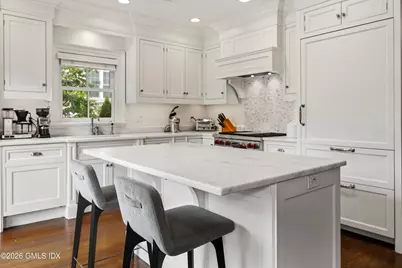 250 Milbank Avenue #B, Greenwich, CT 06830 - Photo 11
