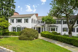 345 Round Hill Rd, Greenwich, CT 06831 - Photo 3