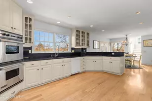 345 Round Hill Rd, Greenwich, CT 06831 - Photo 11