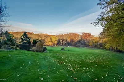 345 Round Hill Road, Greenwich, CT 06831 - Photo 35
