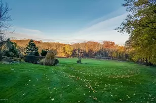 345 Round Hill Rd, Greenwich, CT 06831 - Photo 35