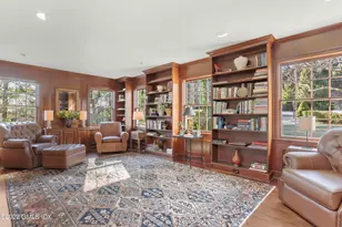 345 Round Hill Rd, Greenwich, CT 06831 - Photo 17
