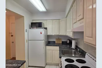 1525 E Putnam Avenue #201, Old Greenwich, CT 06870 - Photo 7